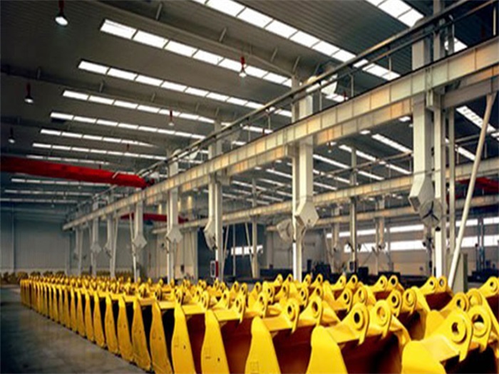 黄冈徐工集团挖掘机装配车间